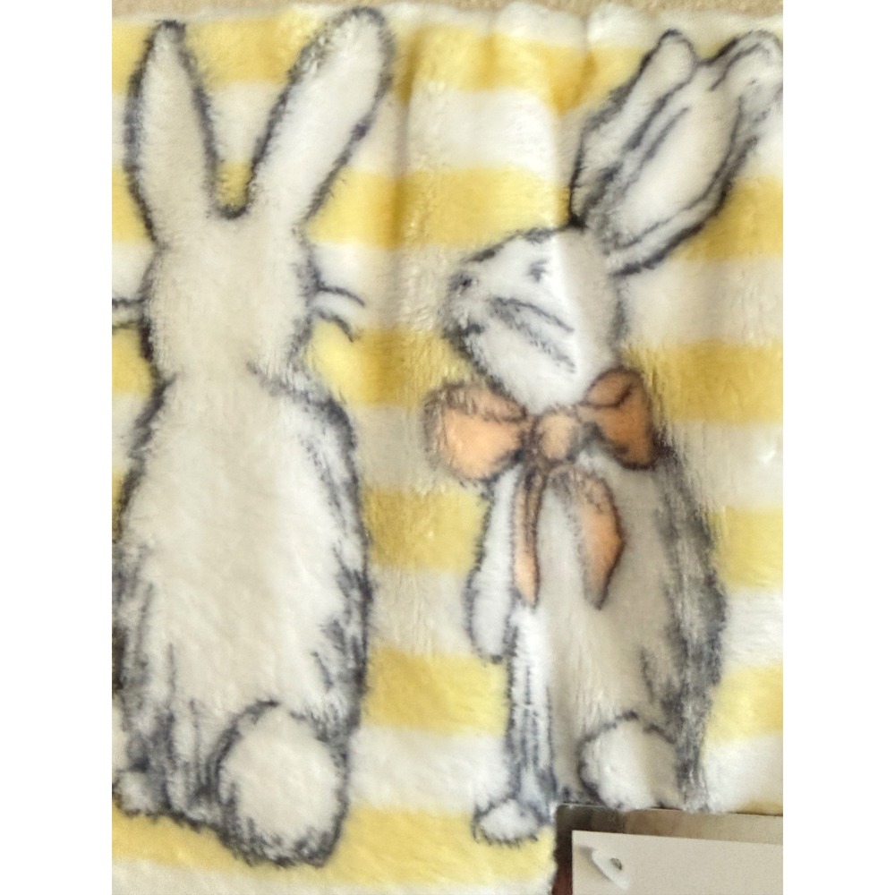 Fern Hill Home Collection Bunny Rabbit Fleece Throw Blanket Yellow White 50x70 - Picture 3 of 6